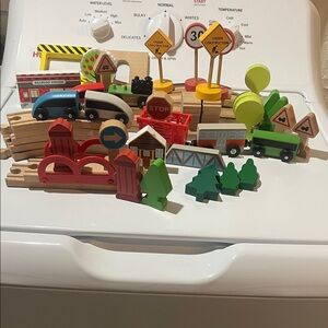 Wooden Train Set with Red and Green Accessories - Kids Toys